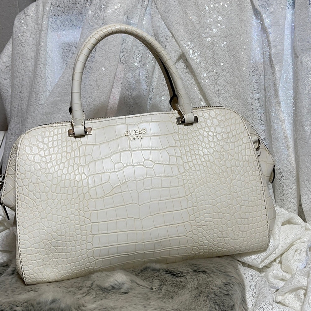 Guess 1981  hand bag